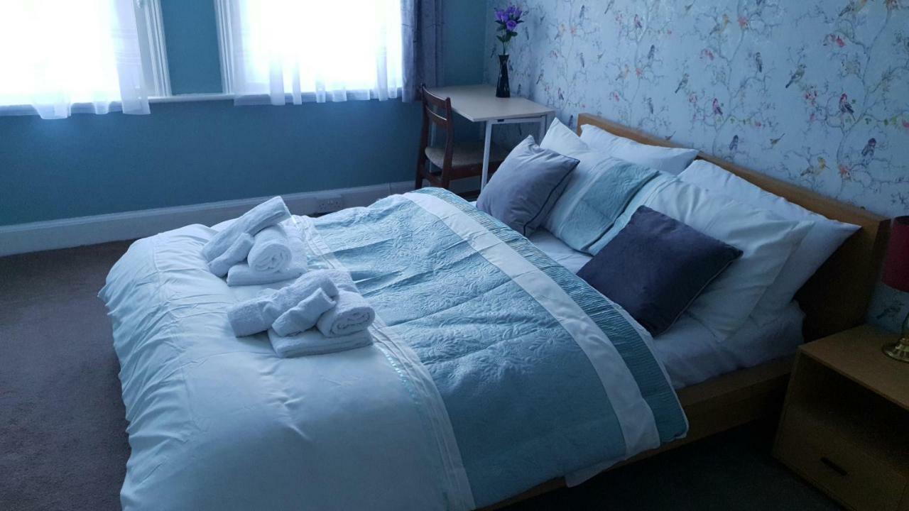 Grandeur Holiday Home, With Free Parking クラクトン・オン・シー エクステリア 写真