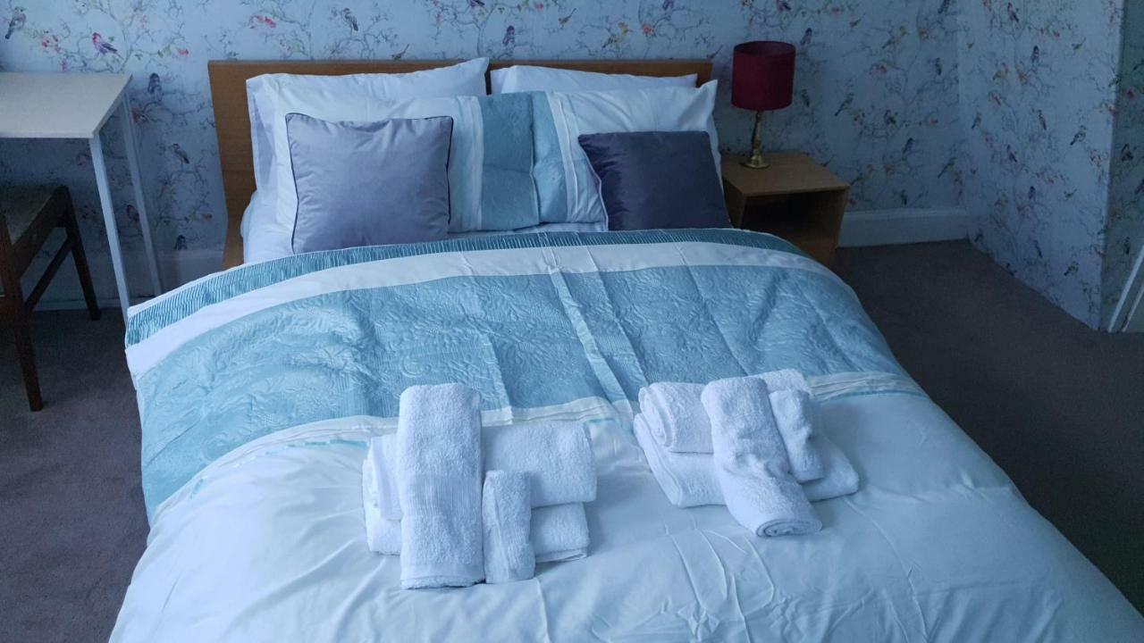 Grandeur Holiday Home, With Free Parking クラクトン・オン・シー エクステリア 写真