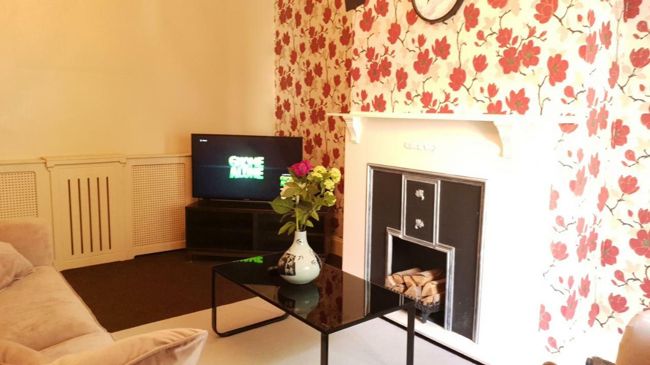 Grandeur Holiday Home, With Free Parking クラクトン・オン・シー エクステリア 写真
